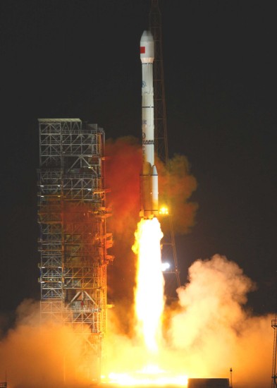 我國(guó)成功發(fā)射第二顆北斗導(dǎo)航衛(wèi)星(圖)