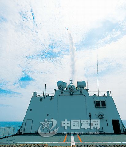發(fā)射對空導彈。