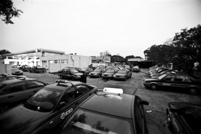 三部門：合理確定出租承包費(fèi) 讓的哥有尊嚴(yán)勞動(dòng)