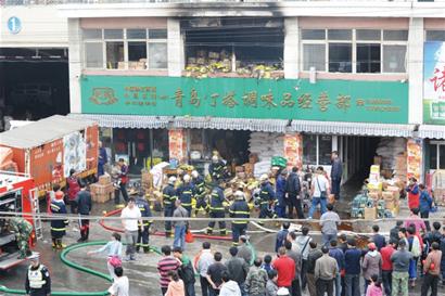 撫順路批發(fā)市場(chǎng)一家店鋪失火，燒掉價(jià)值十萬元味精