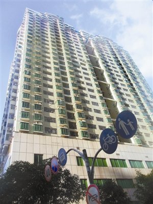 4名被害人疑為“畢打奧夜總會”的女員工，但此說法未得到羅湖警方證實(shí)。圖片來源：晶報(bào)