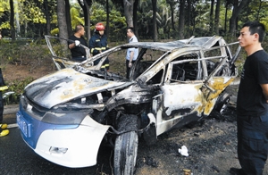 “5·26”事故中遇難的哥所駕的出租車。 （資料圖片）