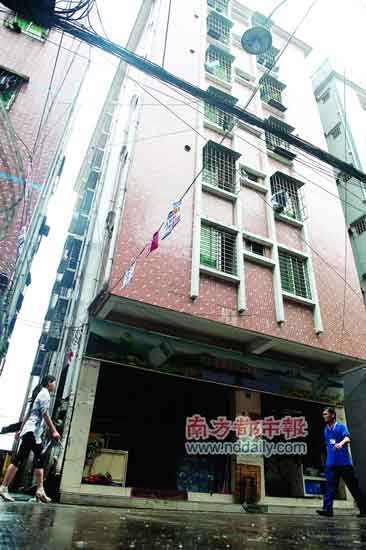 案發(fā)的15號出租樓。