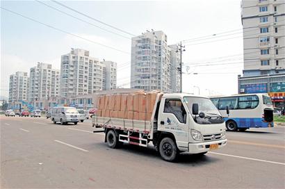 青島重慶路改造預(yù)計(jì)1年3個(gè)月 下月全線(xiàn)半幅施工