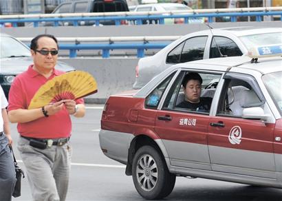 桑拿天6成出租不開空調(diào) 乘客可拒付車費(fèi)
