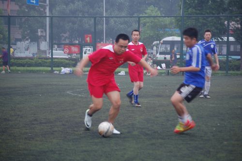 濟青兩地業(yè)余足球友好交流