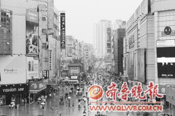 宿雨朝不歇青島秋氣清