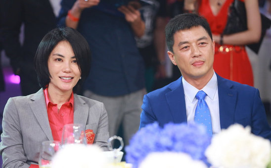 王菲李亞鵬慈善宴秀恩愛 天后再婚后性格大變