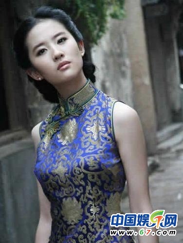 女星穿上旗袍誰最美 女神李嘉欣不敵風(fēng)情陳好