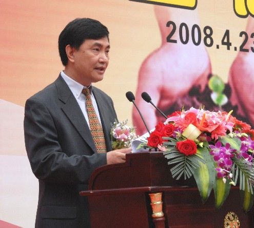 廣州市衛(wèi)生局副局長(zhǎng)曾其毅