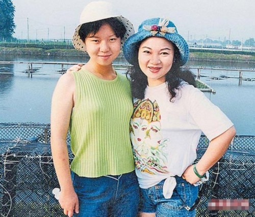 三線女星豪門(mén)生活 孟瑤豪宅闊氣