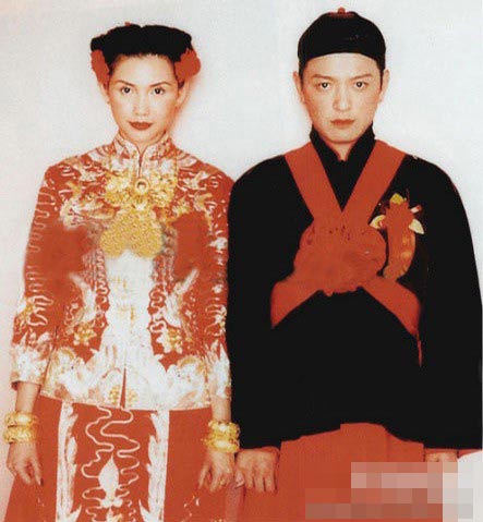 一線女星婚禮排場(chǎng)大PK 鐘楚紅百萬(wàn)婚紗戰(zhàn)林青霞