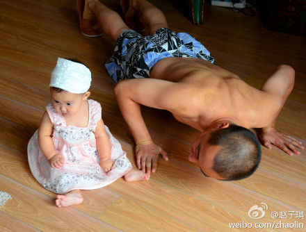 趙子琪再發(fā)愛女萌照