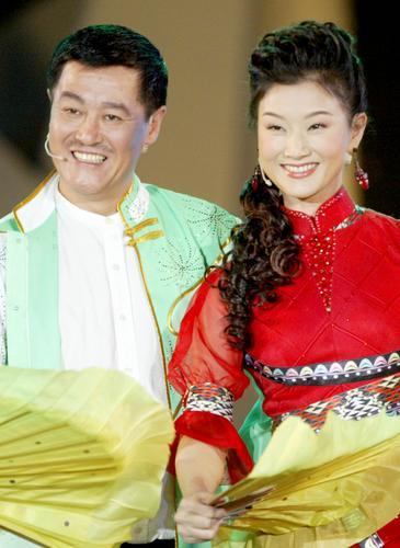 與趙本山搭檔過的女星 都是美女