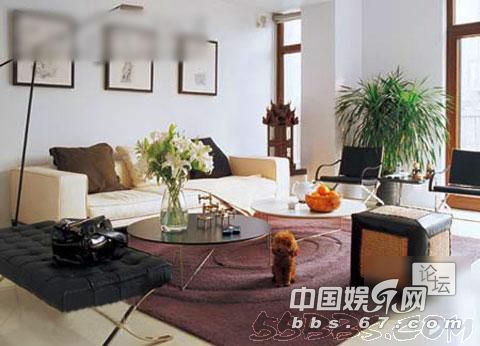 網(wǎng)曝王艷老公王志才傍富婆上位娶小三養(yǎng)眼 罕見(jiàn)結(jié)婚照曝光