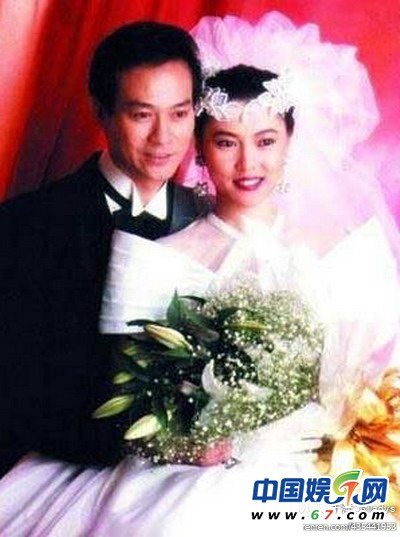 娛樂(lè)圈明星夫妻珍貴結(jié)婚照曝光