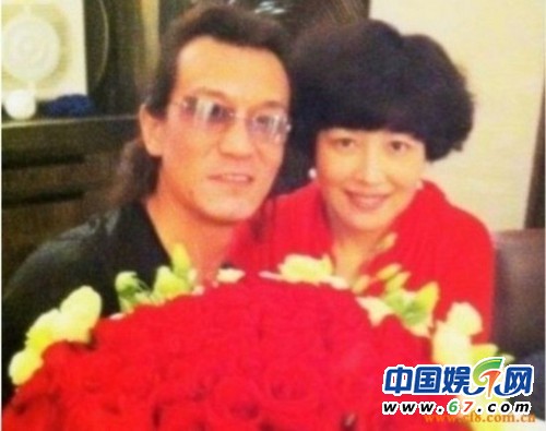 哈文曬與李詠結(jié)婚照