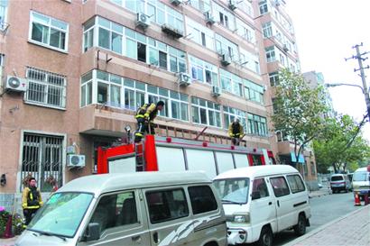小小排氣扇引來(lái)火災(zāi)水患 居民家中慘變水簾洞