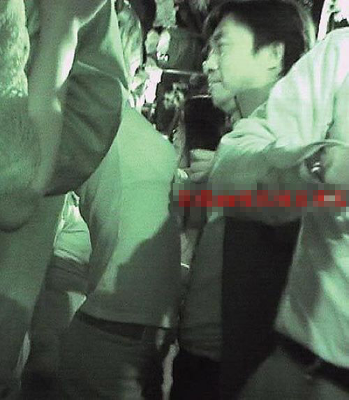 女星進(jìn)了夜店就狂放無限??！