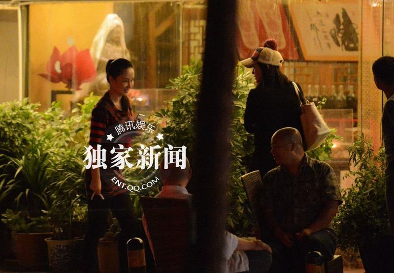 孫寧與友吃飯出門摳嘴不雅 獨自望星顯惆悵