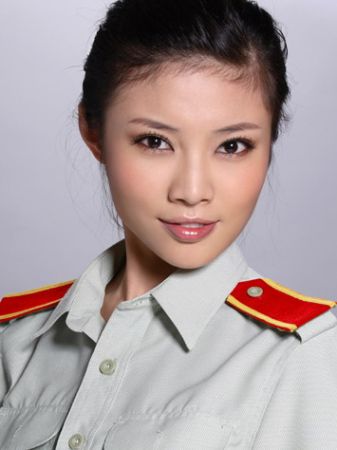 新一代軍藝?；ūP點:殷桃姚琳娜成美女代表