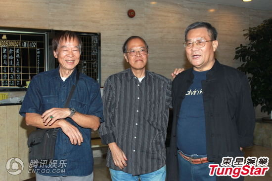 關之琳父親于殯儀館設靈 呂良偉等眾星到場致祭