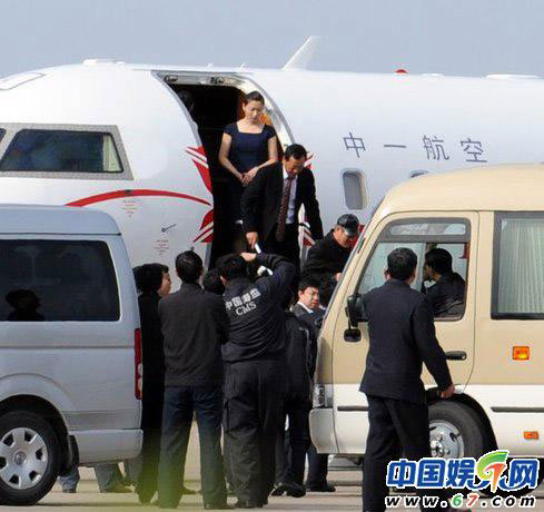 趙本山千金生活奢侈:住豪宅坐私人飛機出行