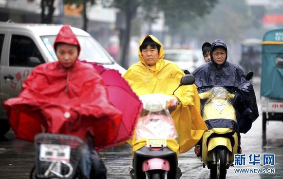 我國多地現(xiàn)降溫降雨天氣 一場(chǎng)秋雨一場(chǎng)寒