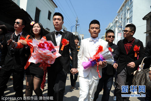 福建首對(duì)男同公開(kāi)結(jié)婚