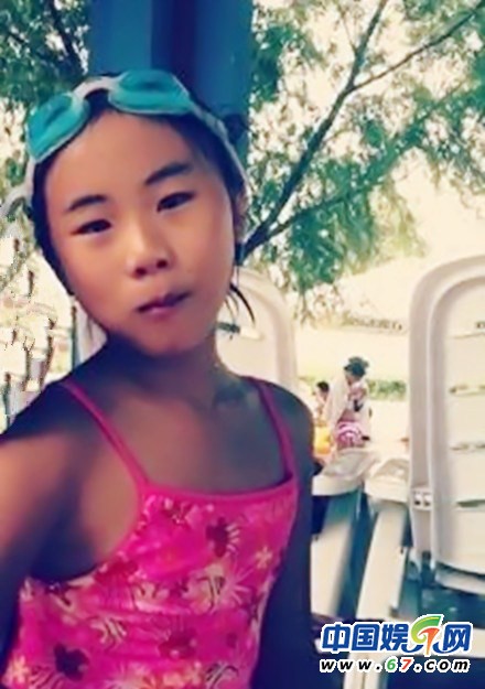 竇唯10歲女兒竇家媛近照 越長(zhǎng)越像王菲長(zhǎng)女竇靖童