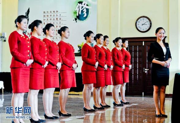 千名美女學(xué)生競逐空姐夢 儀態(tài)要求嚴(yán)格