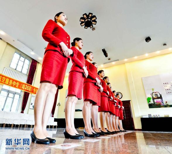 千名美女學(xué)生競逐空姐夢 儀態(tài)要求嚴格