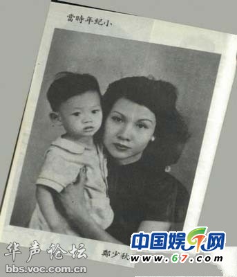 明星父母罕見合影曝光 看看誰(shuí)受父母影響最大