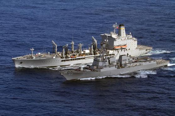 多艘美軍戰(zhàn)艦中國附近海域游弋 航母抵菲律賓
