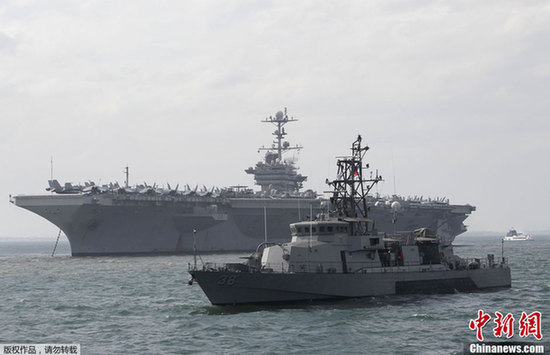 多艘美軍戰(zhàn)艦中國附近海域游弋 航母抵菲律賓