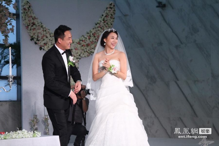 濮存昕25歲女兒濮方北京大婚 未進(jìn)娛樂(lè)圈自己做老總