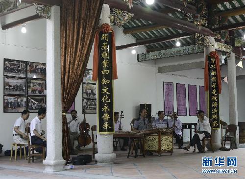 （走基層·迎接十八大·圖文互動）（1）廣東潮州：老祠堂變民間文化新“殿堂”