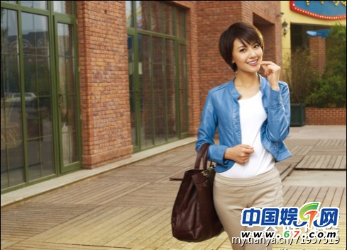 高圓圓海量街拍穿搭私照 網(wǎng)友：太有范兒了！