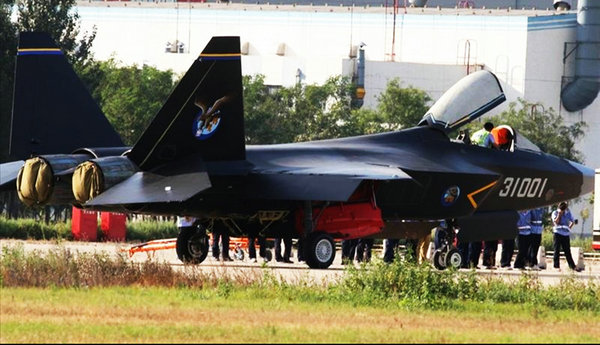 資料圖：中國殲-31戰(zhàn)機(jī)。