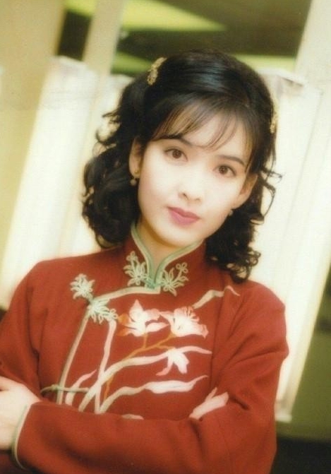 趙雅芝湯唯等眾一線女星演繹旗袍風情 旗袍造型是慘是美眾說紛紜