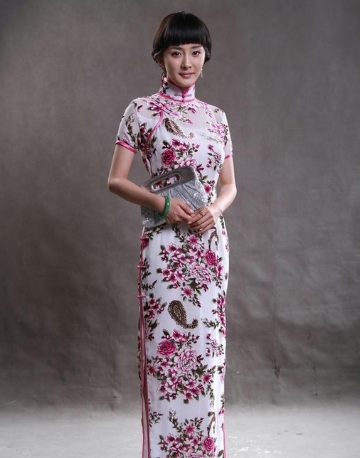 趙雅芝湯唯等眾一線女星演繹旗袍風(fēng)情 旗袍造型是慘是美眾說紛紜