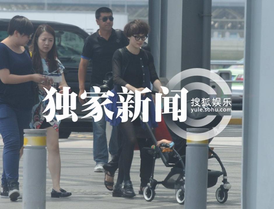 孫儷帶寶寶離滬返京手忙腳亂 鄧超成甩手掌柜獨(dú)自逍遙