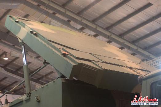 FD-2000導(dǎo)彈系統(tǒng)配備的相控陣?yán)走_(dá)天線。攝影：閆嘉琪