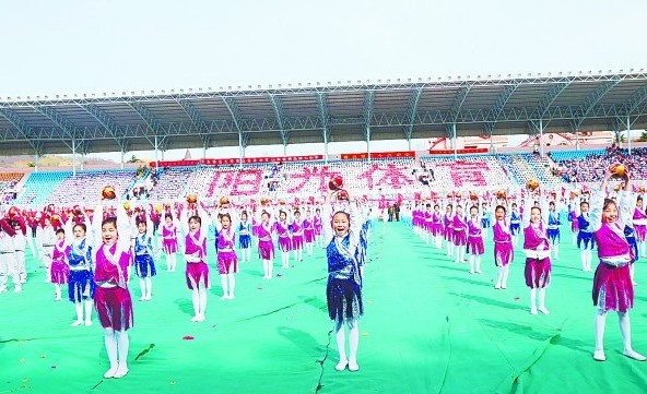 市南推優(yōu)質(zhì)均衡教育 校長(zhǎng)赴北大深造師生國(guó)外訪學(xué)