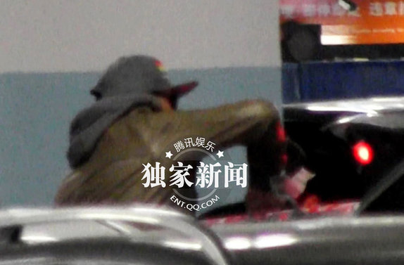 好聲音關(guān)喆豪車(chē)豪宅家底不凡