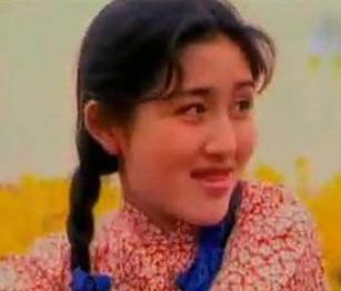 謝娜首次登臺(tái)照曝光 嬰兒肥如小胖妞眉清目秀