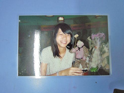 吳華靜是個(gè)愛(ài)笑的女孩。