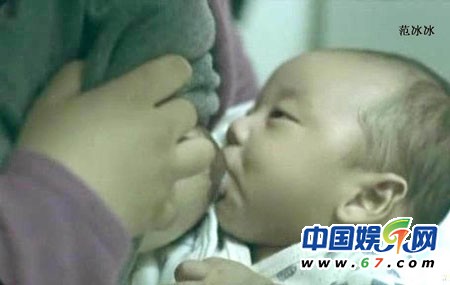 盤點當(dāng)眾哺乳秀母愛的女星