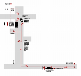 11月29日，香樟路京港澳高速公路橋下，被劫持的小車在逃跑過程中與貨車追 尾，起火后燒得只剩下鐵架。圖/記者陳勇