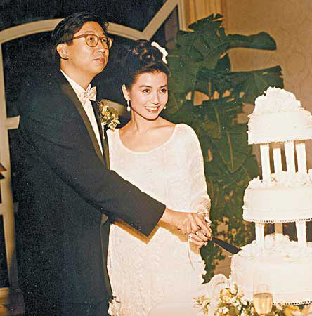 王寶強(qiáng)娶?；ㄟx美冠軍戀諧星 絕色女星嫁丑男(組圖)